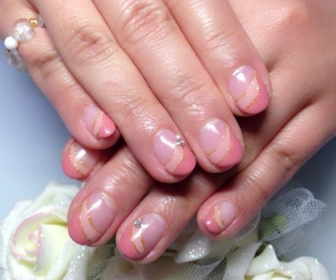 斜めツートンネイル 京都宇治のネイルサロン ｎａｉｌ ｓａｌｏｎ ｐｌｕｍｓ